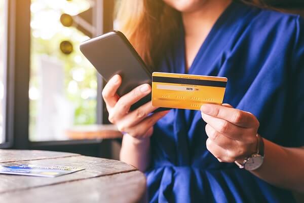 クレジットカード現金化とファクタリングの違いを知れば資金難が解決できる！