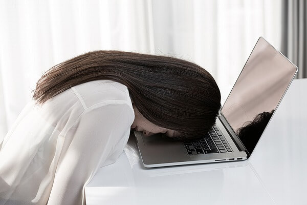 ファクタリング業者に訴えられないからといって架空債権を使うのは非常に危険！